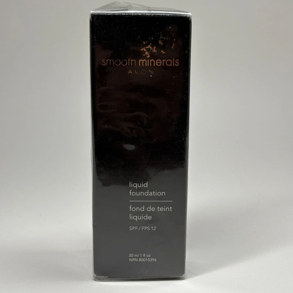 NEW‎ Avon Smooth Minerals Liquid Foundation D02 LIGHT BEIGE 1 fl oz SPF 12 NOS